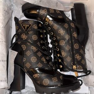 GUESS Women's Neadyn Ankle Boot